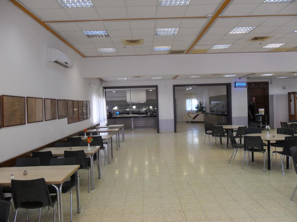 Almog Kibbutz Hotel Экстерьер фото
