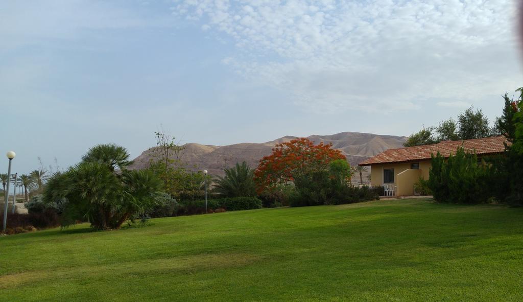 Almog Kibbutz Hotel Экстерьер фото