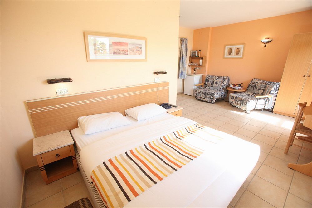 Almog Kibbutz Hotel Экстерьер фото